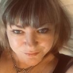 Profile Picture of Fiona Wilkinson (@bluegarliccreates) on Instagram