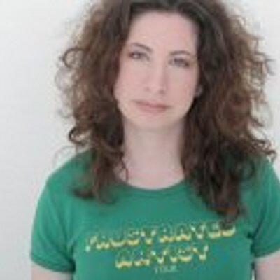 Profile Picture of Lisa Barrad (@littlelolawants) on Twitter