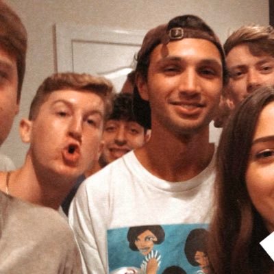 Profile Picture of Fern (@YooFernyy) on Twitter