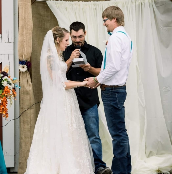 Profile Picture of Breanna Allrich (@breannaallrich) on Poshmark