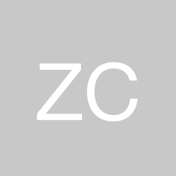 Zoe Chapman - Poshmark Profile Picture of Zoe Chapman (@glitchyz) on Poshmark