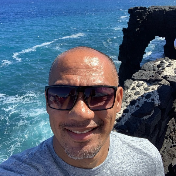 Profile Picture of Johnice Ringold jr (@johnicejr) on Poshmark