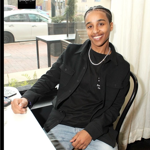 Profile Picture of Emnet Whitney (@wemnet78) on Poshmark