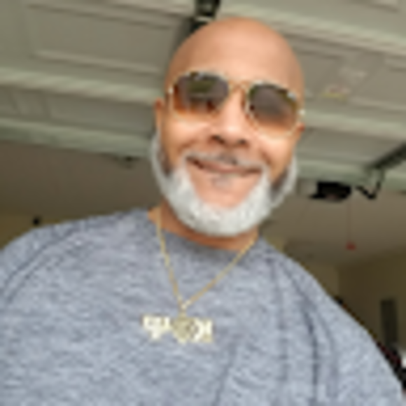 Profile Picture of Patrick Lowery (@lowerype) on Poshmark