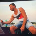 Profile Picture of Jonathan Scott Schneberg (@artdesignawesome) on Instagram