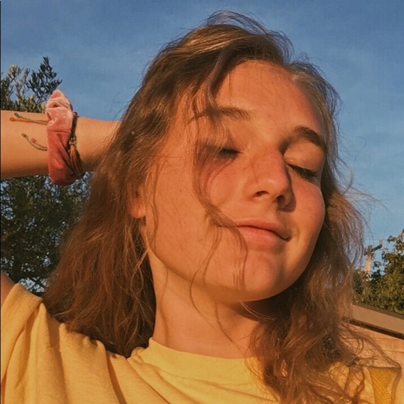 Profile Picture of Whitney Nichols (@whitney_y) on Poshmark