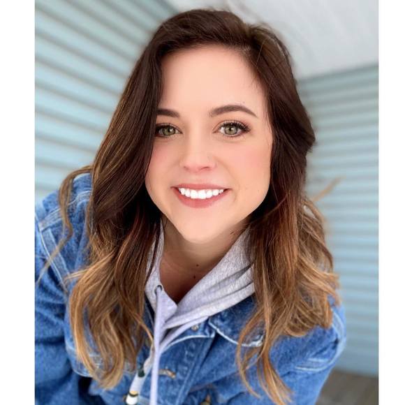 Lexi Meidl - Poshmark Profile Picture of Lexi Meidl (@leximeidl9) on Poshmark