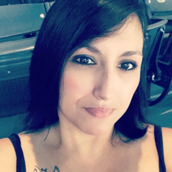 Sevey Villalobos - Poshmark Profile Picture of Sevey Villalobos (@seveyvillalobos) on Poshmark