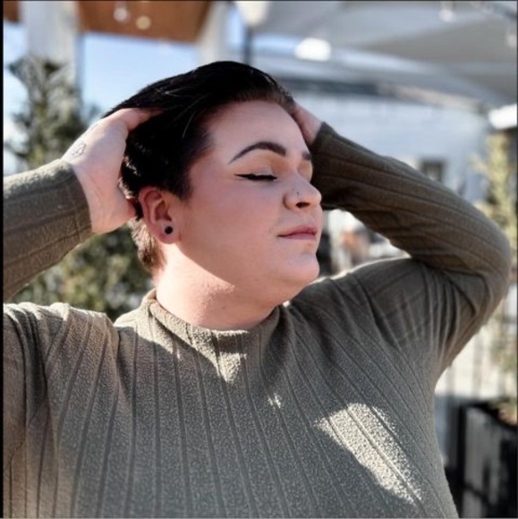 Profile Picture of Sarah Frankenfield (@sfrank42497) on Poshmark