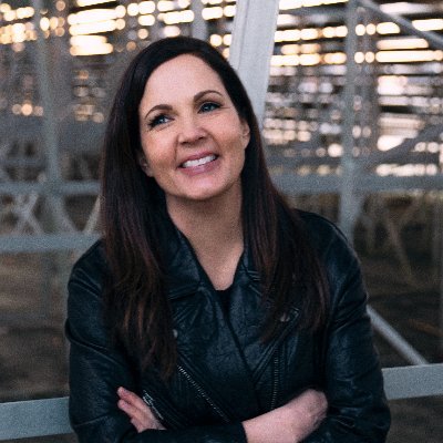 Profile Picture of Lori McKenna (@LoriMcKennaMA) on Twitter