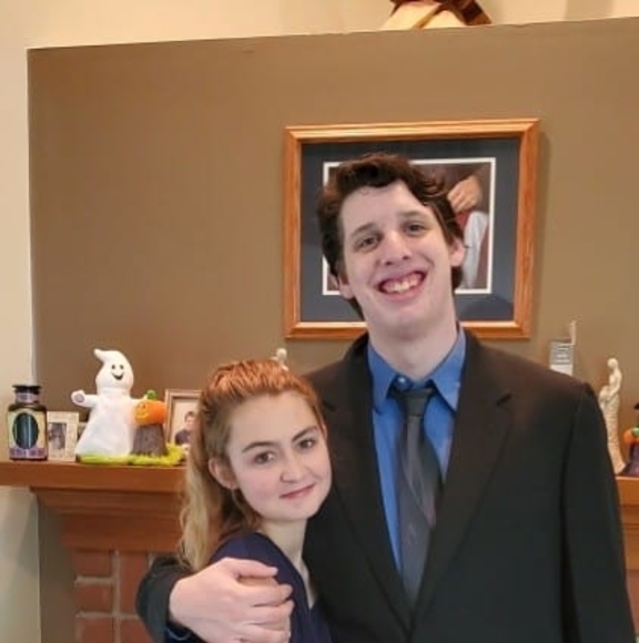 Courtney Leitch - Poshmark Profile Picture of Courtney Leitch (@courtneyleitch) on Poshmark