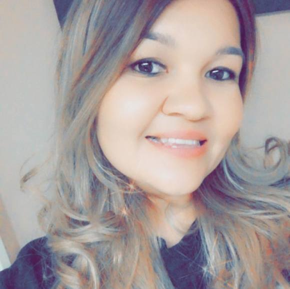 Profile Picture of Julie Santiago (@julliana0211) on Poshmark