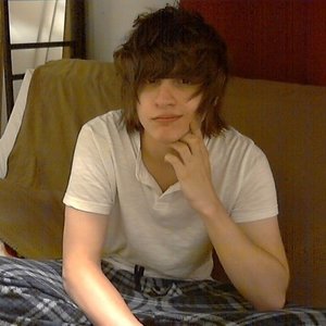 Profile Picture of Brett Robins (@br3tt96) on Myspace