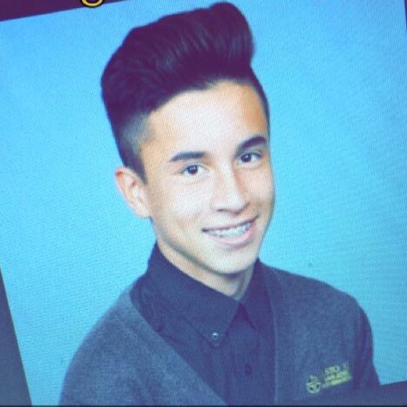 Profile Picture of Kevin Valladares (@kevin644) on Poshmark