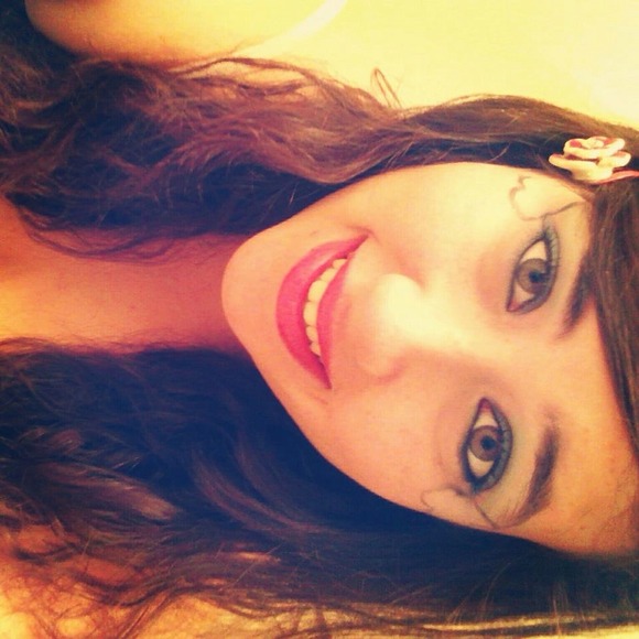 Profile Picture of Frances Pagan (@fraenicole) on Poshmark