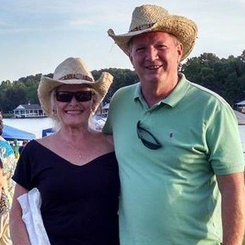 Profile Picture of Teresa Hudson (@tssmith123) on Twitter