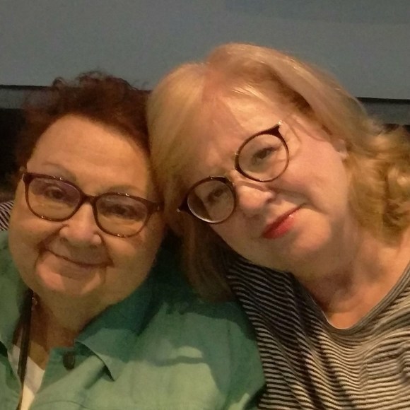 Eileen Carroll - Poshmark Profile Picture of Eileen Carroll (@eileen1012) on Poshmark