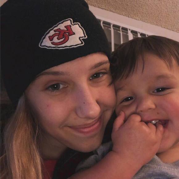 Profile Picture of Mckenna Allen (@mckennaallen417) on Poshmark