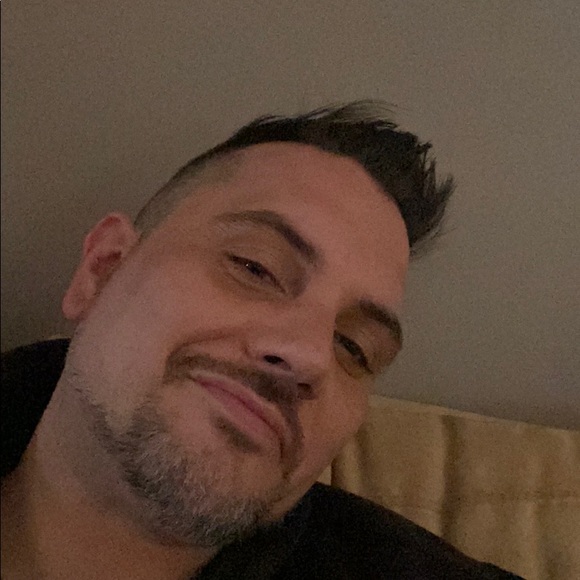 Profile Picture of John Woznakewicz (@johnnywoz) on Poshmark