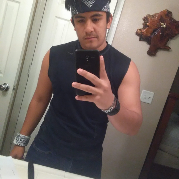 Profile Picture of Ernest Gonzalez (@ernestgon14) on Poshmark