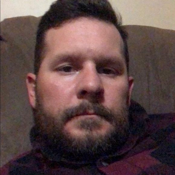 Profile Picture of Matt Bozarth (@mattboz1) on Poshmark