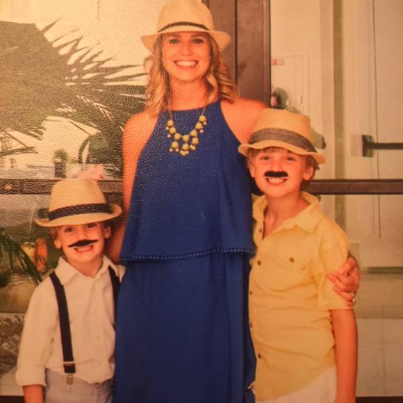 Profile Picture of Jason Isbell (@jasonsisbell) on Poshmark