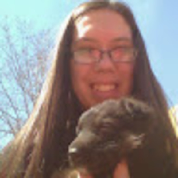 Profile Picture of Lexi Dusell (@lexidusell) on Poshmark