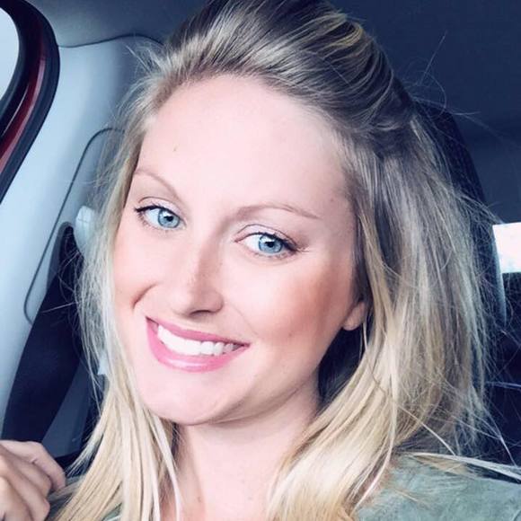 Profile Picture of Erica Engdahl (@ericaengdahl) on Poshmark