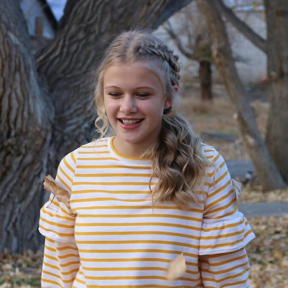 Profile Picture of Abby Morris (@abbymorrisgoat) on Poshmark