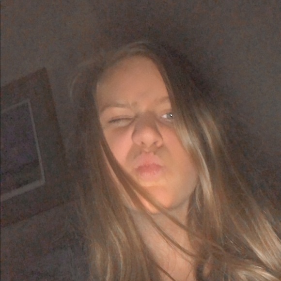 Catherine Sholter - Poshmark Profile Picture of Catherine Sholter (@catherines2024) on Poshmark