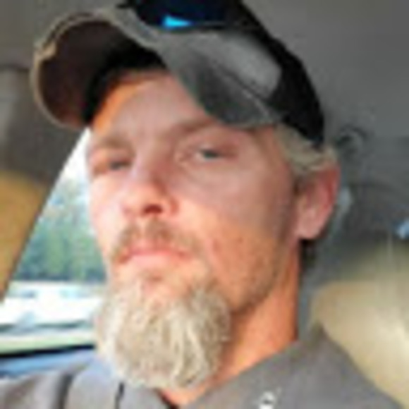 Profile Picture of Brian Wyly (@brianbk32) on Poshmark