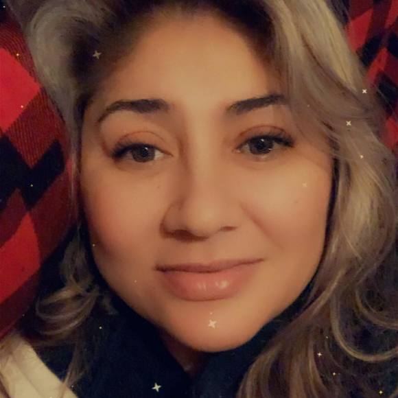 Profile Picture of Yolanda Trujillo (@yolandatv) on Poshmark