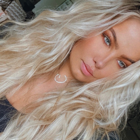 Profile Picture of Gianna Bieros (@gibiersxo) on Poshmark