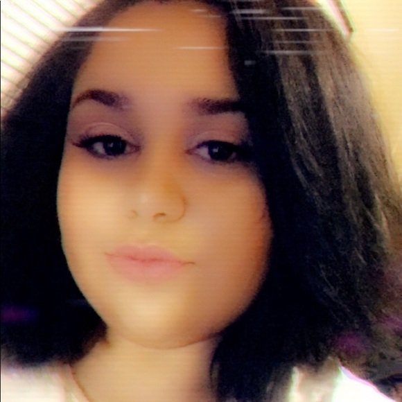 Profile Picture of Codi Hall (@codi_hall) on Poshmark