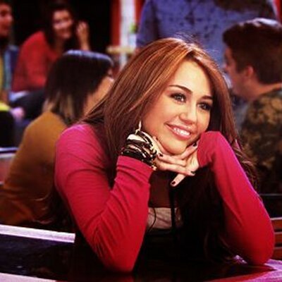 Profile Picture of Shanielle Davis  ♥ (@MileyBreathing) on Twitter