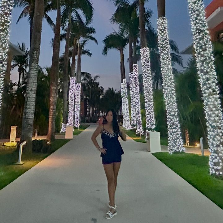 Profile Picture of chloe (@chloe.zhengg) on Tiktok