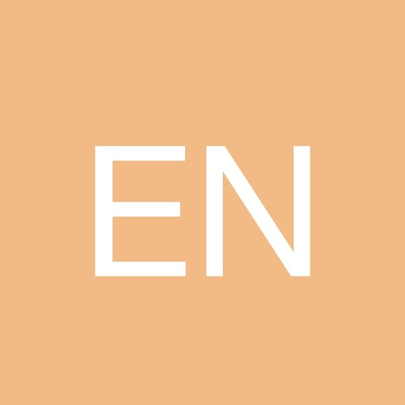 Profile Picture of Erin Needham (@eneedham9550) on Poshmark