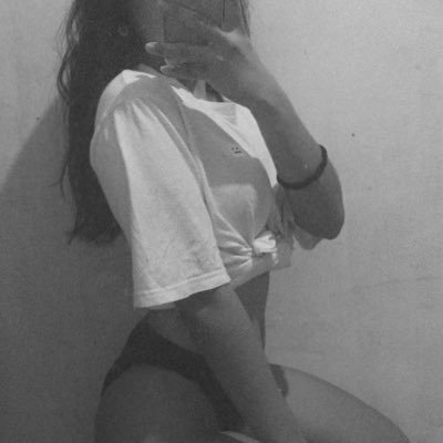 Profile Picture of Trisha Dee (@TrishaDee18) on Twitter