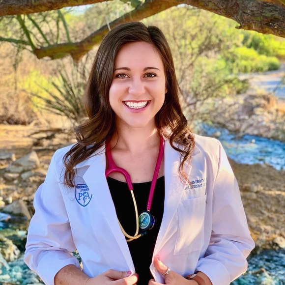 Anna Simmler - Poshmark Profile Picture of Anna Simmler (@annanoel42) on Poshmark