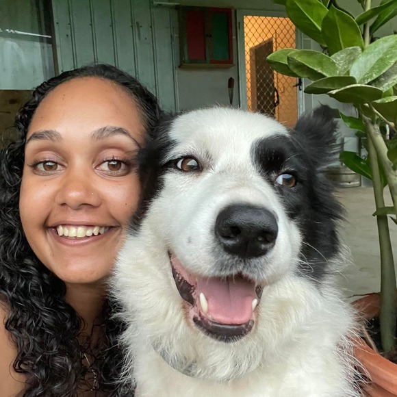 Profile Picture of Mereki Wakefield (@mereki21) on Poshmark