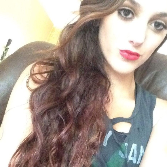 Profile Picture of Candace Corwin (@candacecorwin) on Poshmark