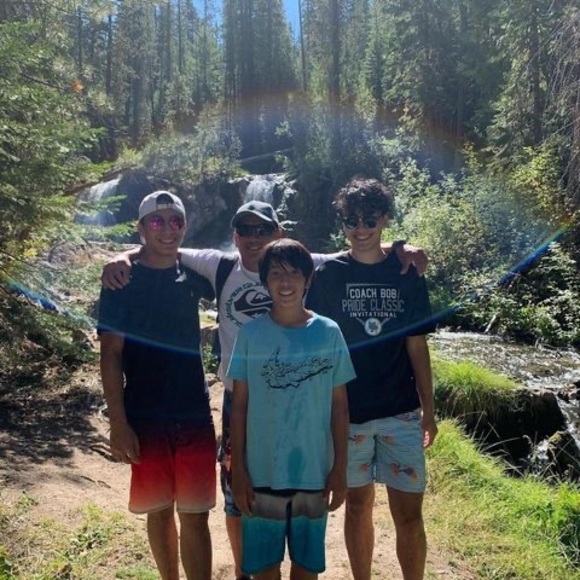 Profile Picture of Ellen Bailey (@phuellen) on Poshmark