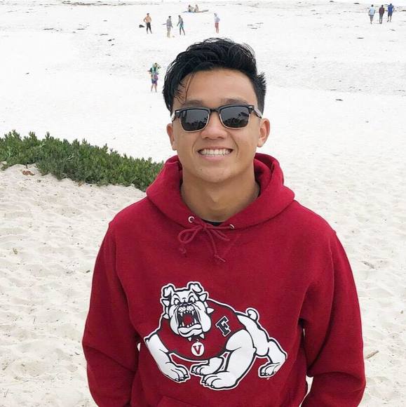 Profile Picture of Nathan Yang (@nathanyang) on Poshmark