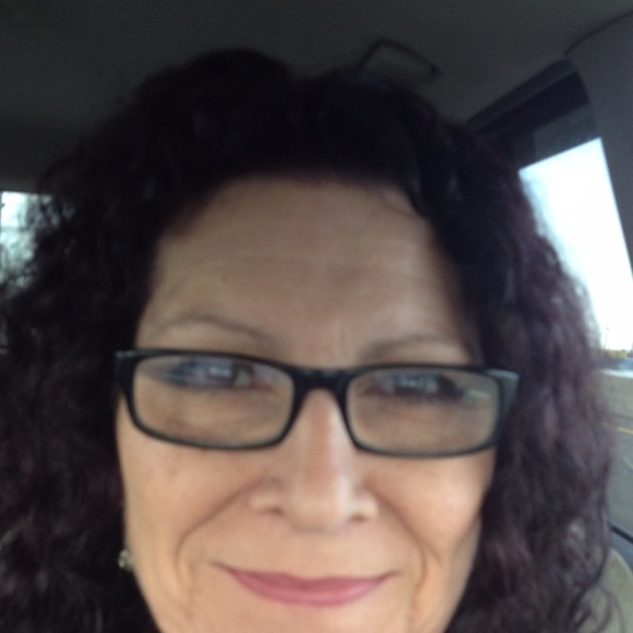 Profile Picture of Nancy Ilardi (@nancyilardi) on Poshmark