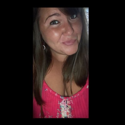 Profile Picture of Jenn Hoyt 🖤 (@jenn_hoyt7) on Twitter