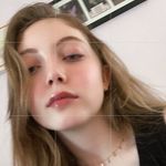 Profile Picture of Jillian Kern (@honey_bxbx) on Instagram