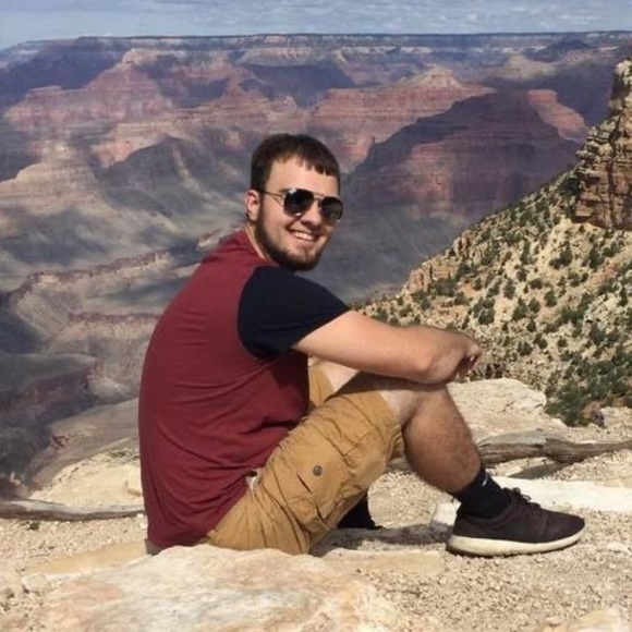 Profile Picture of Logan Harter (@lharter40) on Poshmark