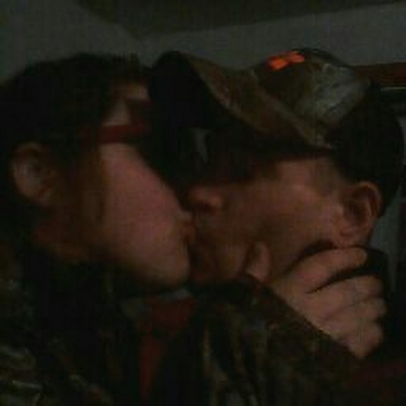 Profile Picture of Melissa rayelynn Baumgarner (@m_baumgarner) on Poshmark