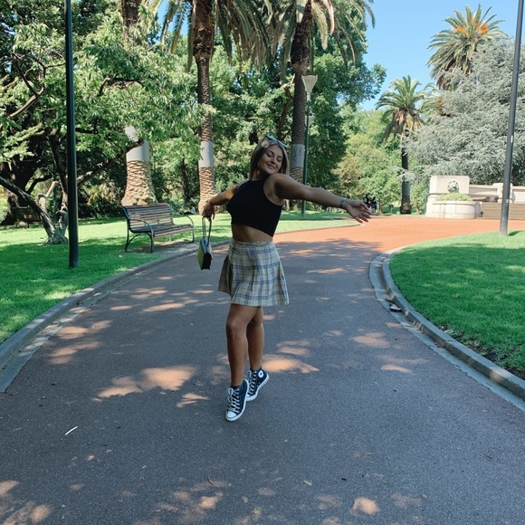 Profile Picture of Adrianna Bogdanovski (@abogdanovski) on Poshmark