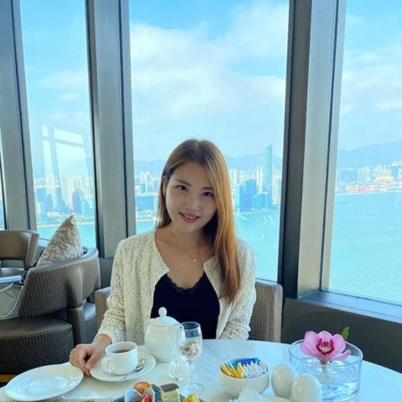 Profile Picture of Mavis Wong (@wmybranch) on Poshmark